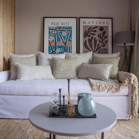 Nerissa Seafront Itea