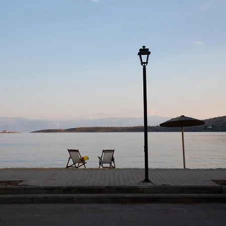 Nerissa Seafront Lejlighed *