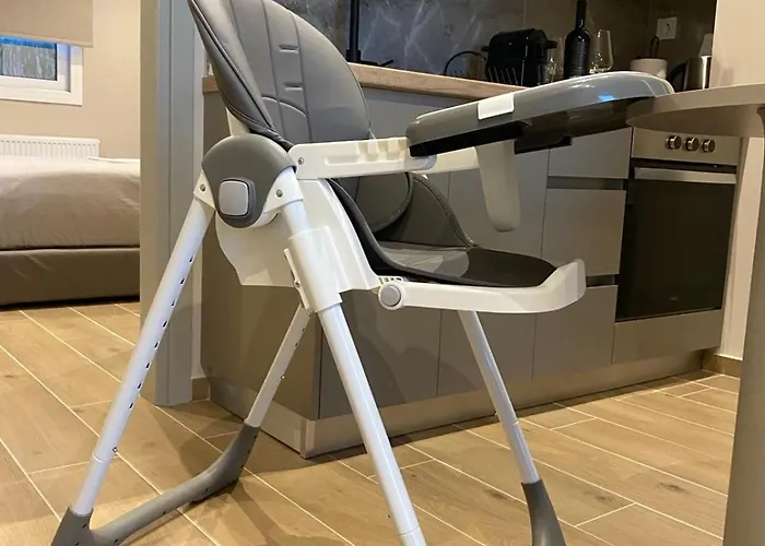 Nerissa Seafront Apartment Itea